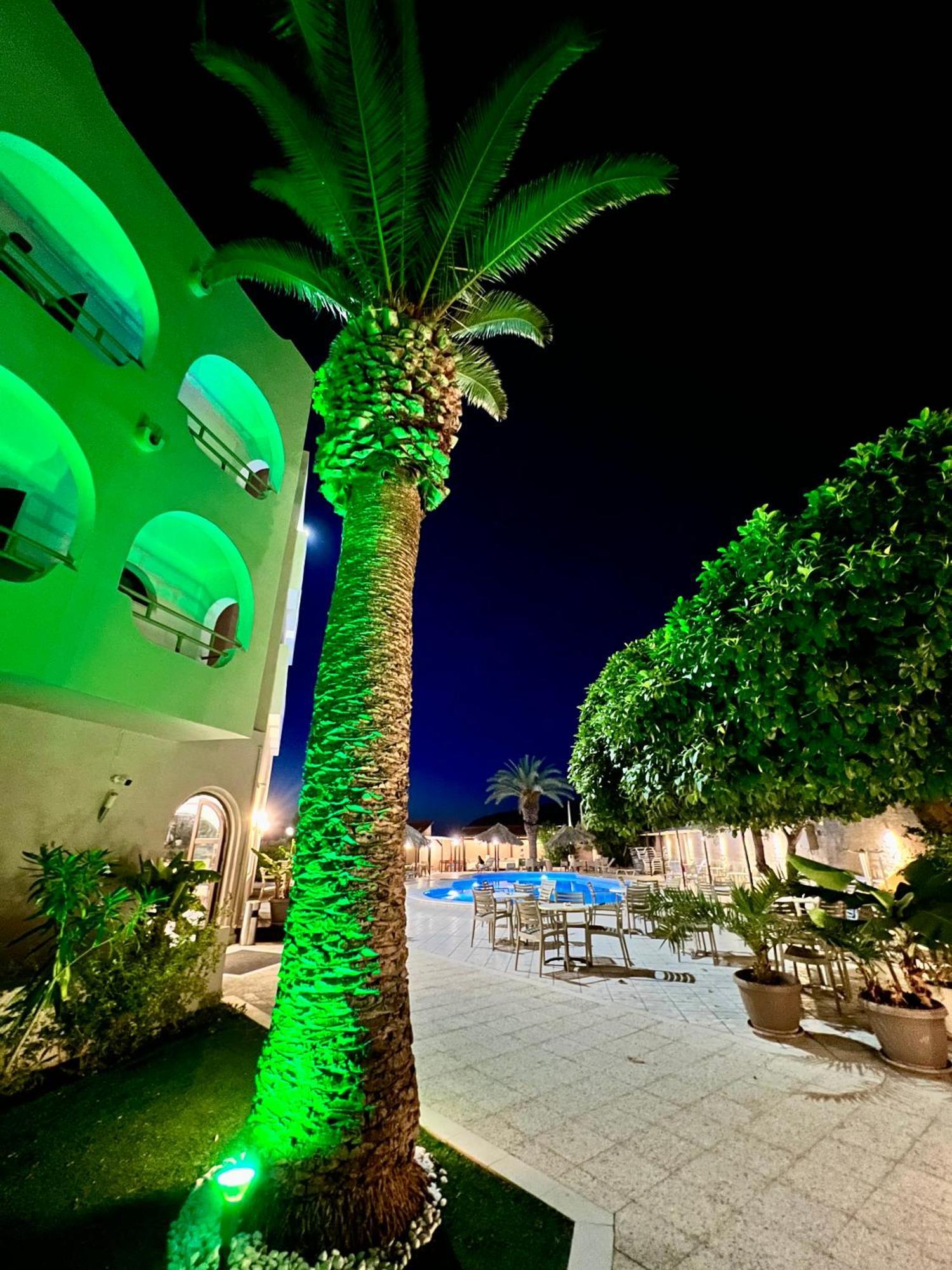 Karteros Hotel Exterior photo